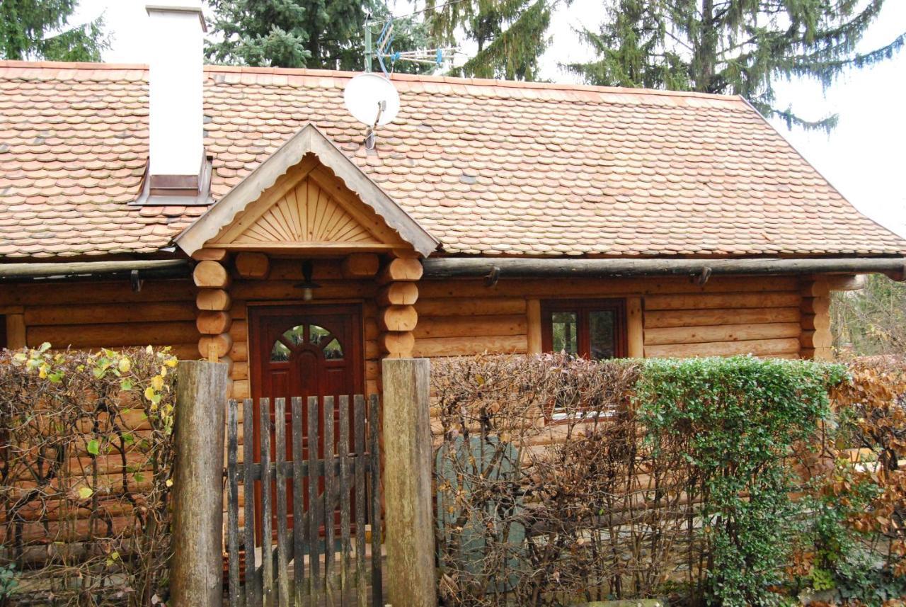 Boroka Apartmanhazak - Kakukk House Country house *